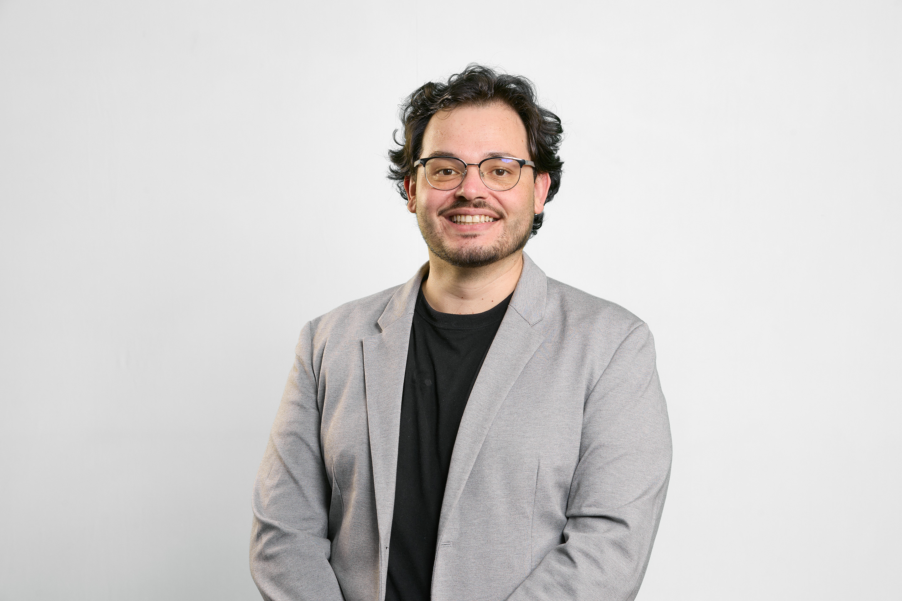 Guilherme Dias — Estrategista de Marketing, Networking e IA